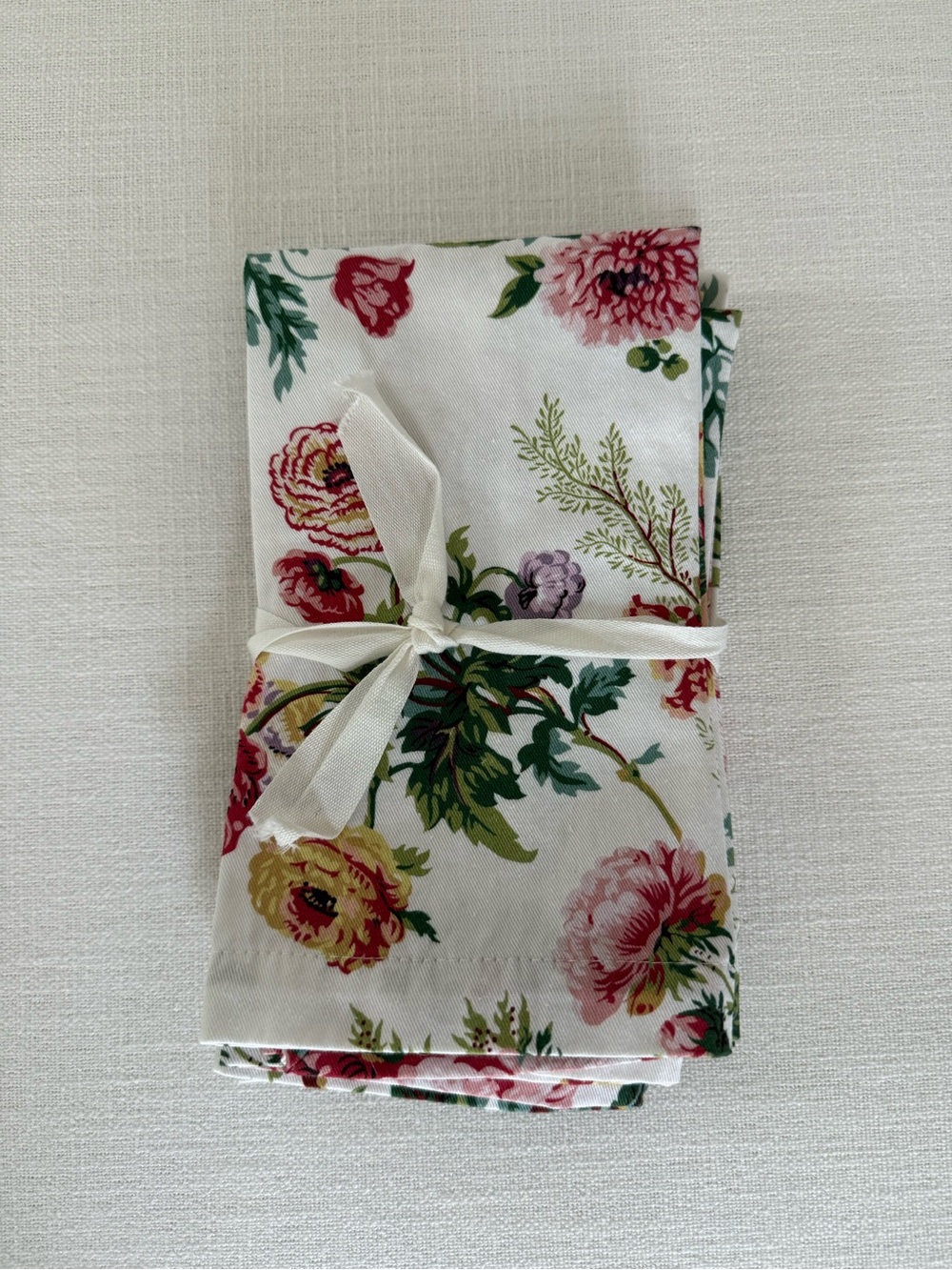 William Sonoma 100% Cotton Spring Floral Dinner Napkins